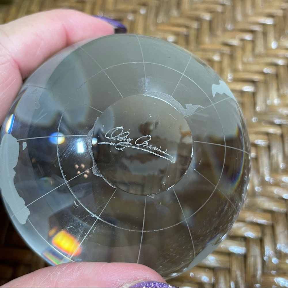 Vintage Glass World Globe Paper Weight Signed - Picture 6 of 9